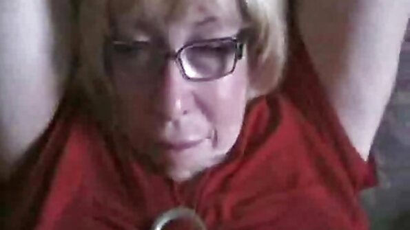 Horny MILF Tara Rides A Meaty Shaft