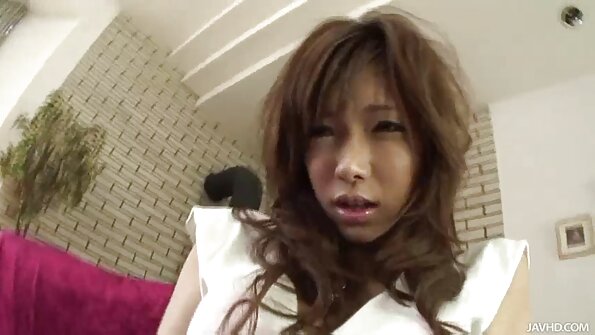 Tasha Reigns Təbii Muffinlərlə Oynamaq