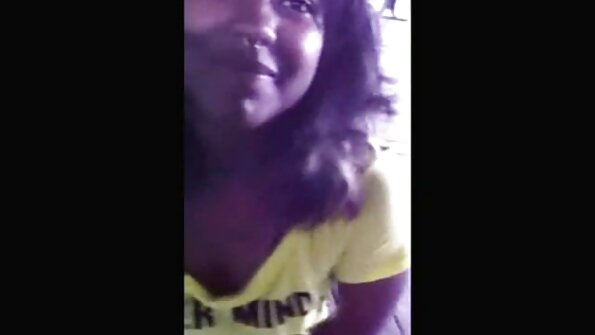 MILF Professor Raylene sikişməyi öyrədir